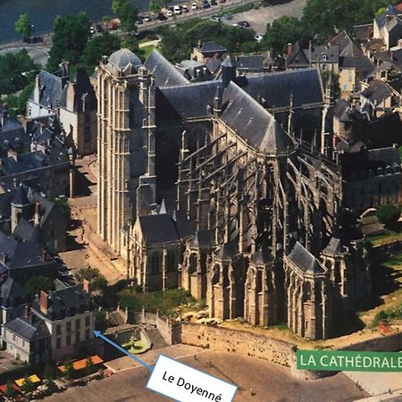 Le Doyenne - Entree Autonome - Hypercentre Bed & Breakfast Le Mans Exterior photo