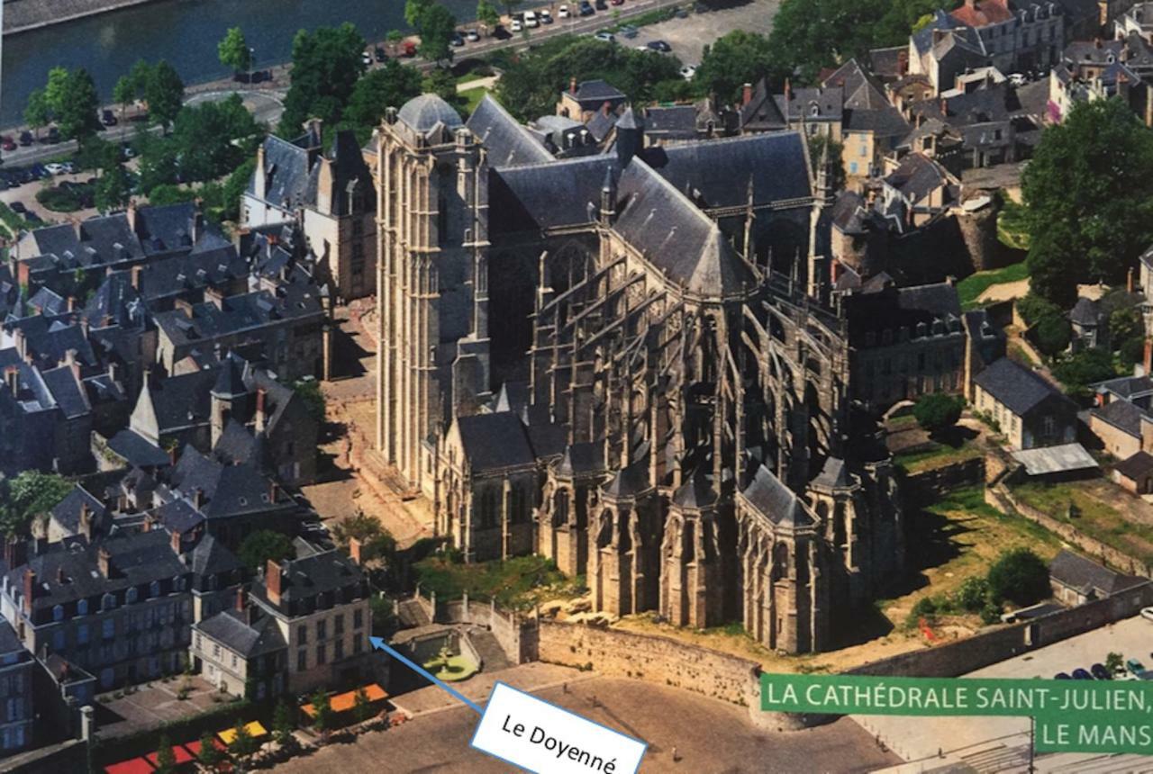 Le Doyenne - Entree Autonome - Hypercentre Bed & Breakfast Le Mans Exterior photo