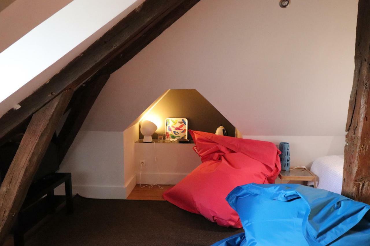 Le Doyenne - Entree Autonome - Hypercentre Bed & Breakfast Le Mans Exterior photo