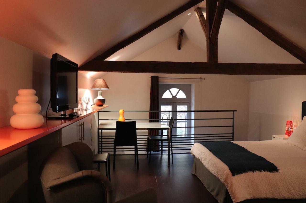 Le Doyenne - Entree Autonome - Hypercentre Bed & Breakfast Le Mans Exterior photo
