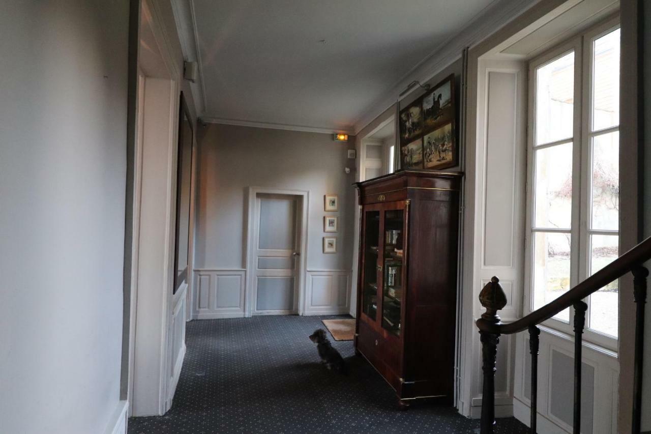 Le Doyenne - Entree Autonome - Hypercentre Bed & Breakfast Le Mans Exterior photo
