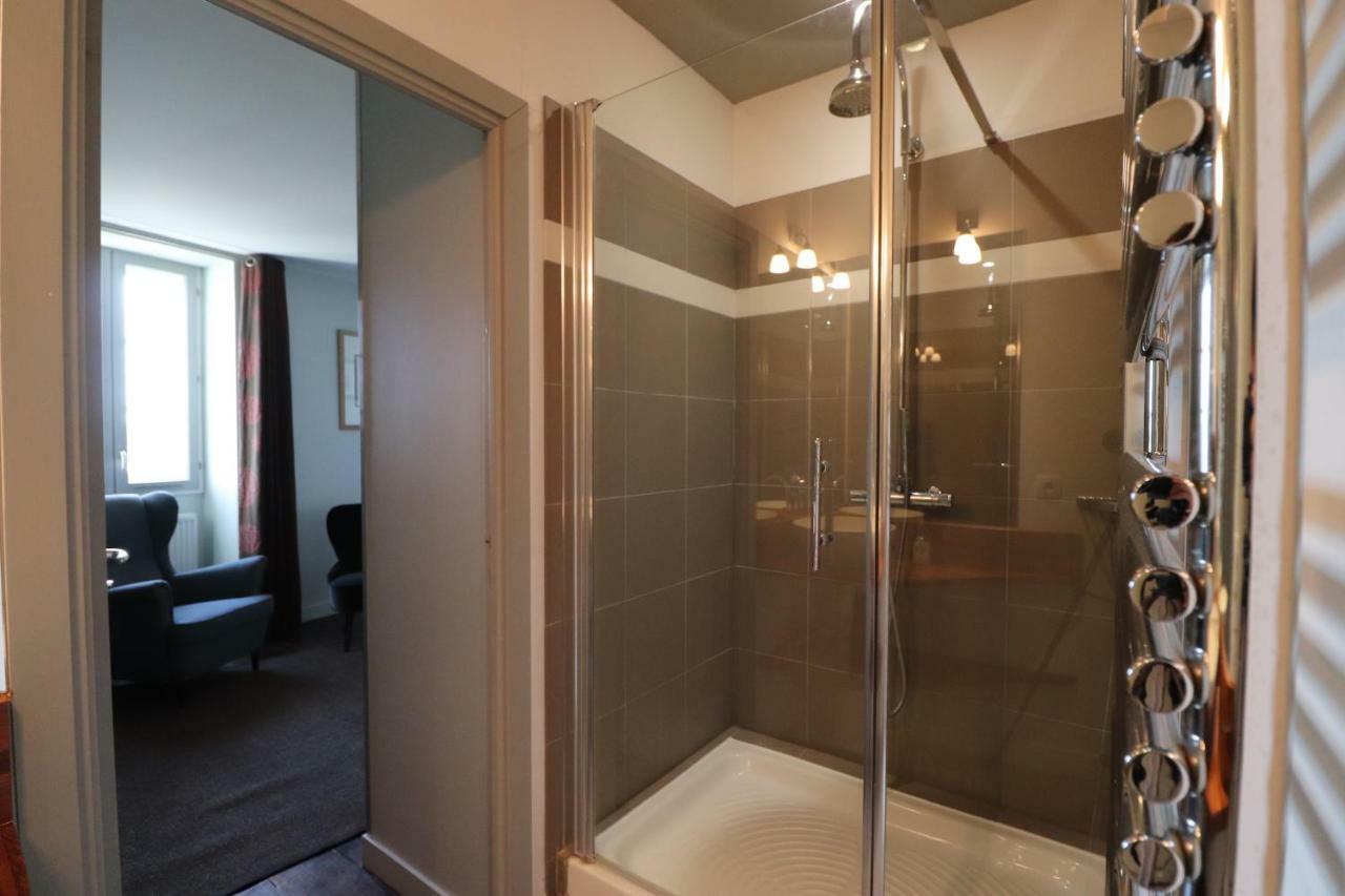 Le Doyenne - Entree Autonome - Hypercentre Bed & Breakfast Le Mans Exterior photo
